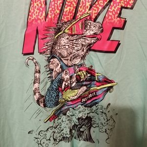Nike Iguana Seafoam Mint Green Standard Fit T-shirt Mens Size Large 100% Cotton